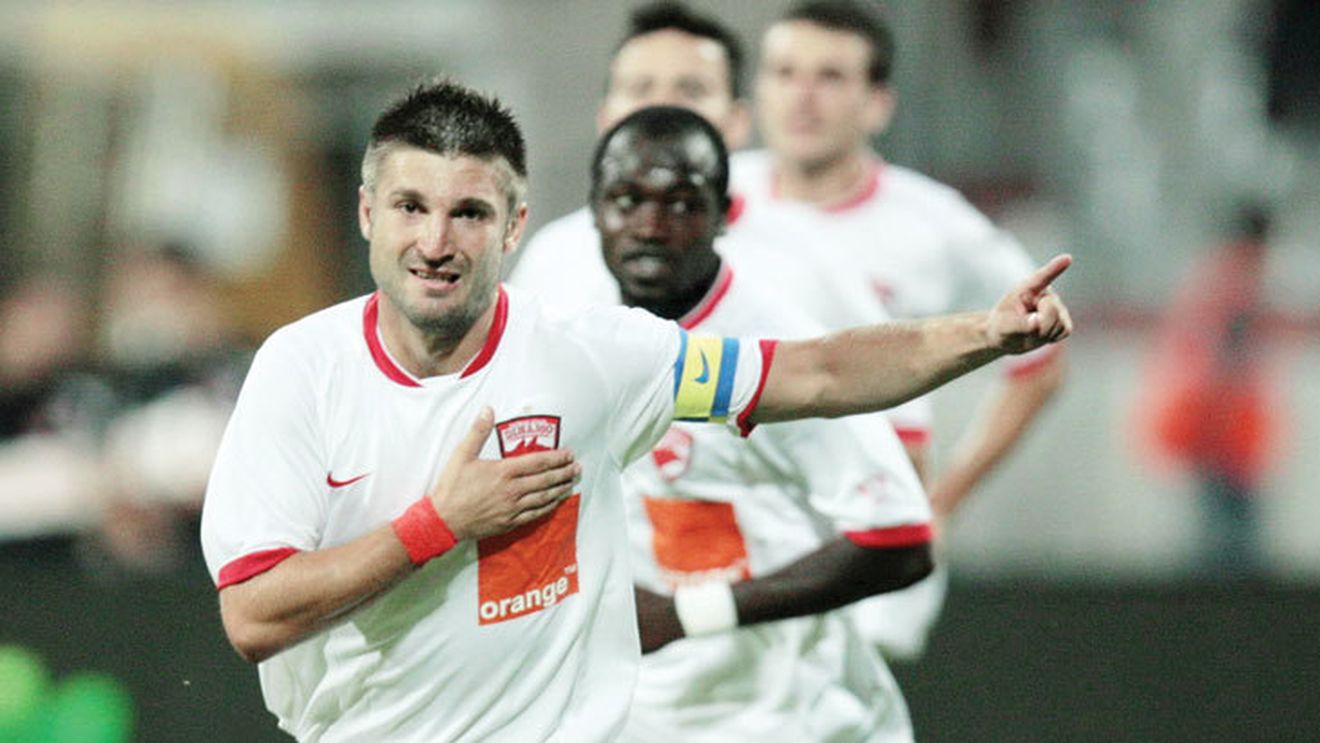 Acționarii "câinilor" achită lefurile în funcție de propunerile de transfer!