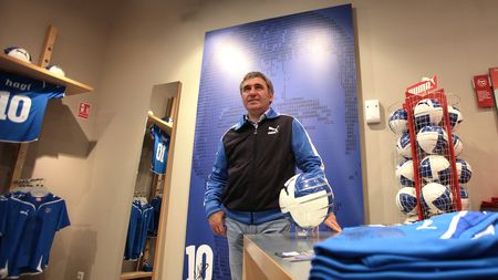 Hagi: "Trebuie să fim fericiți că putem vedea două echipe din țara cu cel mai frumos fotbal"