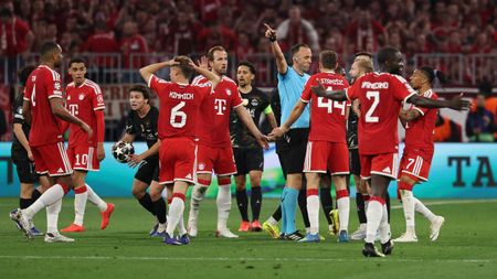 E scandal cât casa după cea mai controversată fază din Bayern – PSG! Au cerut penalty, dar VAR n-a intervenit