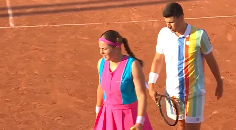 Jelena Ostapenko, partener pe măsură la Roland Garros! Bărbatul s-a adaptat la stilul vestimentar al letonei | FOTO