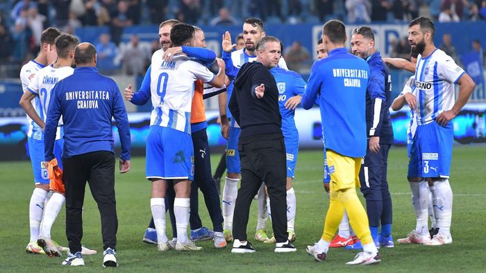Universitatea Craiova i-a trimis acasă pe jucătorii care nu au prins lotul pentru derby-ul cu FCU! Ce stă la baza deciziei inedite | EXCLUSIV