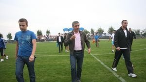 Hagi, la națională  din toamnă? VEZI culisele înlocuirii lui Lucescu jr!