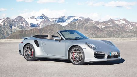 Legenda continuă! Modelul 911 Turbo a fost lansat și în România acum două zile
