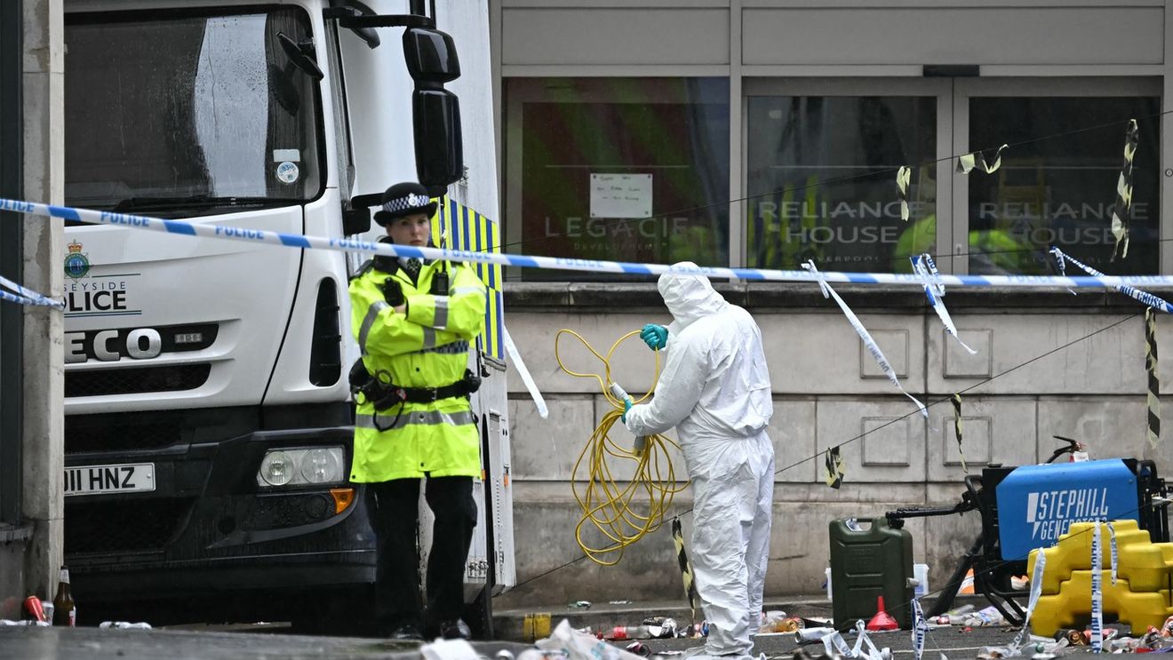 Actorul Mihai Bobonete, prins la doi paşi de locul unde un bărbat a intrat cu maşina în fanii lui Liverpool şi a rănit 47 de oameni