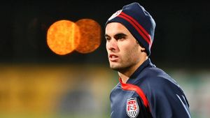 Landon Donovan a jucat** contra Mexicului având gripa porcină!