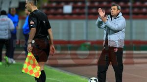 10 etape de foc!** "Campionatul e încins! Ne studiem toți adversarii!"