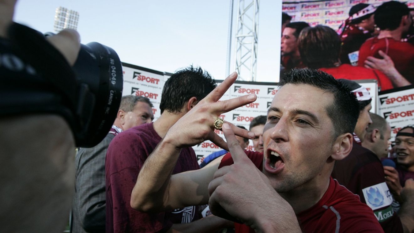 „Inelul îl țin în vitrină!"