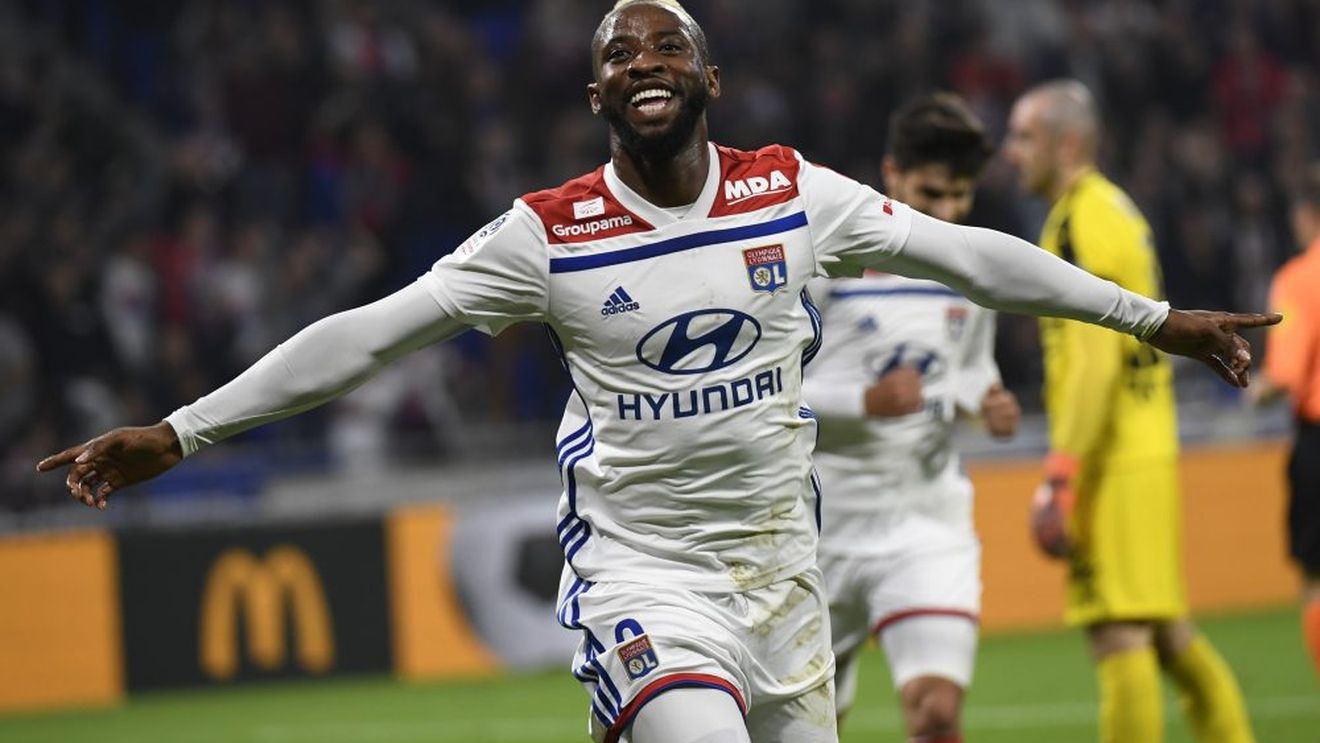 Manchester United pune pe masă un "munte" de bani pentru un viitor adversar al româniei U21 de la Campionatul European