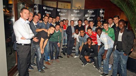 Dinamoviștii, scoși la masă în Centrul Vechi de către conducere