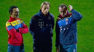 Dinu, atac sub centură pentru Daum: "Este Â«arsÂ»! Un escroc!" Măsura la care nu apelase nici în luptele cu marii rivali de la Steaua: "Asta voi face din acest moment"