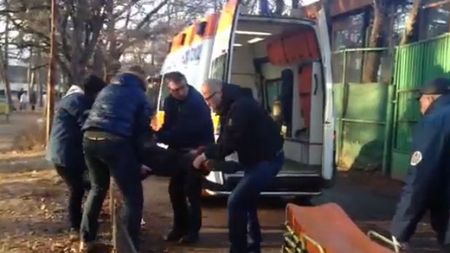 Sărbătoare umplută de sânge!** Bulgaria este  "Estul sălbatic"! VIDEO Fanii lui Levski și ai lui ȚSKA Sofia s-au bătut cu cuțite înaintea unui meci amical de baschet