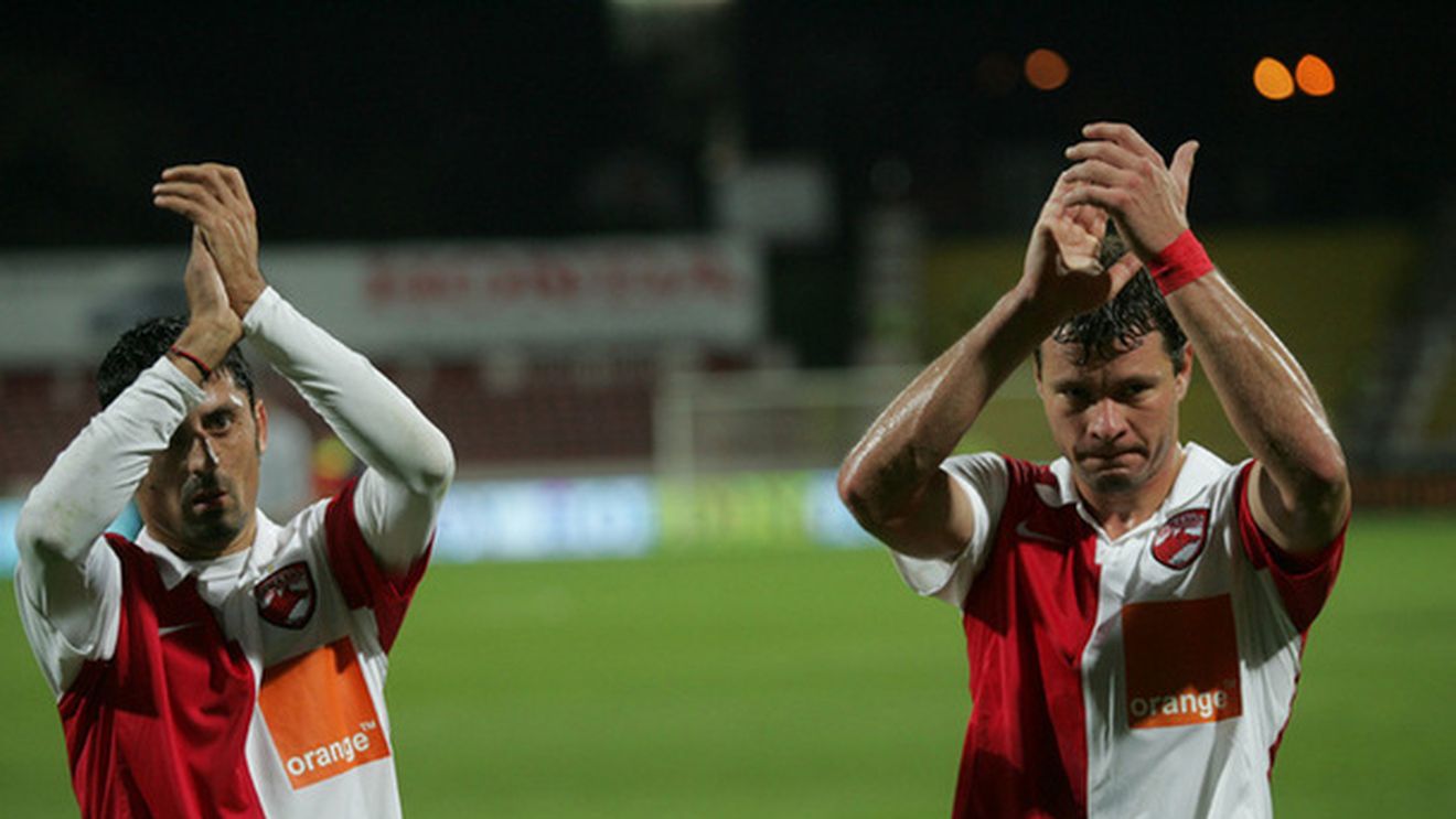 Trecutul îi condamnă pe "câini" la titlu!** Start PERFECT în noul sezon