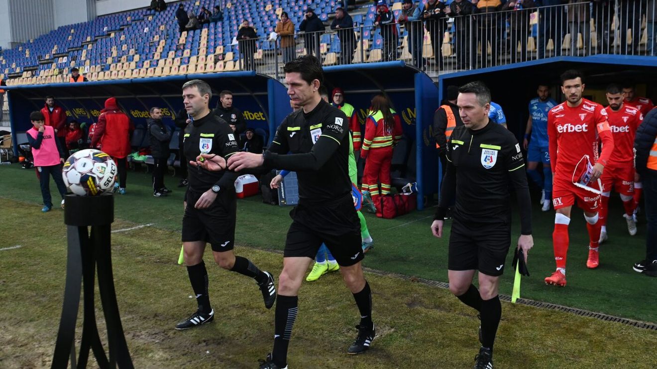 UTA Arad reacționează după erorile arbirului Mladinovici din meciul cu Chindia. „Am fost deposedați de puncte”