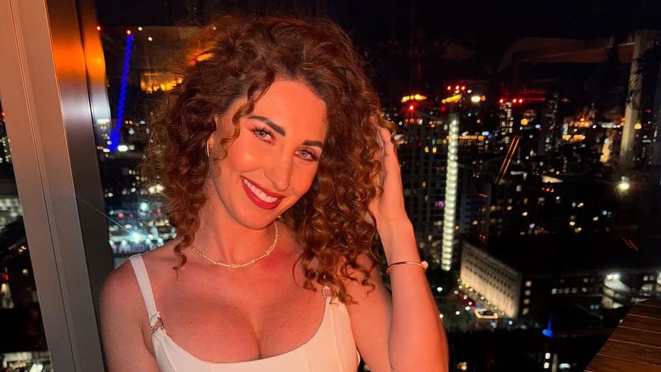 „N-am vrut să afle copiii”. A rupt tăcerea, după divorțul de milionarul din fotbal