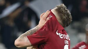 Veste neașteptată pentru Louis Munteanu. Iuliu Mureșan, anunț despre transferurile de la CFR Cluj. „Nu putem face asta”. EXCLUSIV