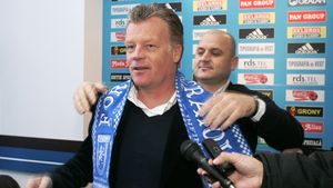 "Aveam de primit 50.000 â‚¬, dar am renunțat! Mititelu e falit de mult!"