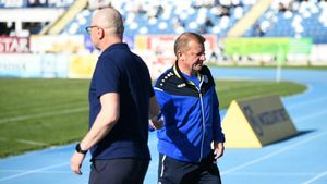 Dorinel Munteanu, acuzații grave după ce Poli Iași a învins-o pe Oțelul Galați și a promovat în Superliga: „Să fiți atenți cum va juca de acum! A declarat că vrea să intre braț la braț cu Dinamo”