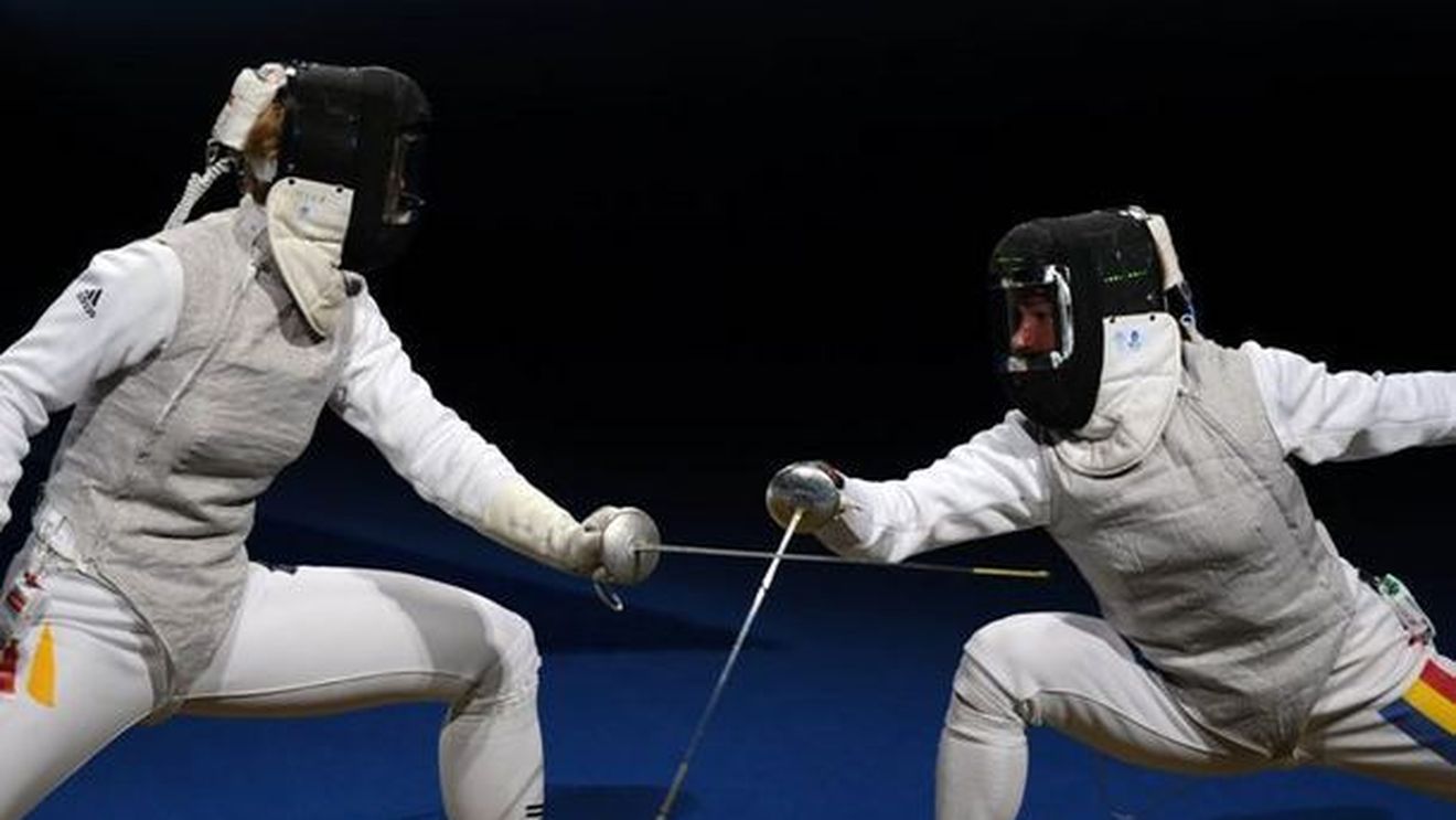 Echipa feminin de floretă a României, eliminată în 16-imi la CM de scrimă