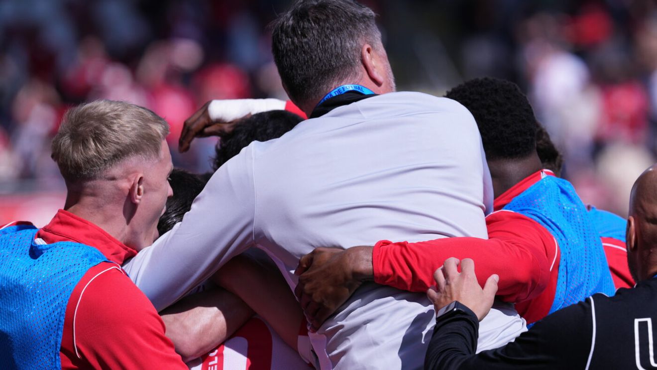 Antrenorul liderului păstrează misterul asupra viitorului său: „Atunci vor exista discuții!”