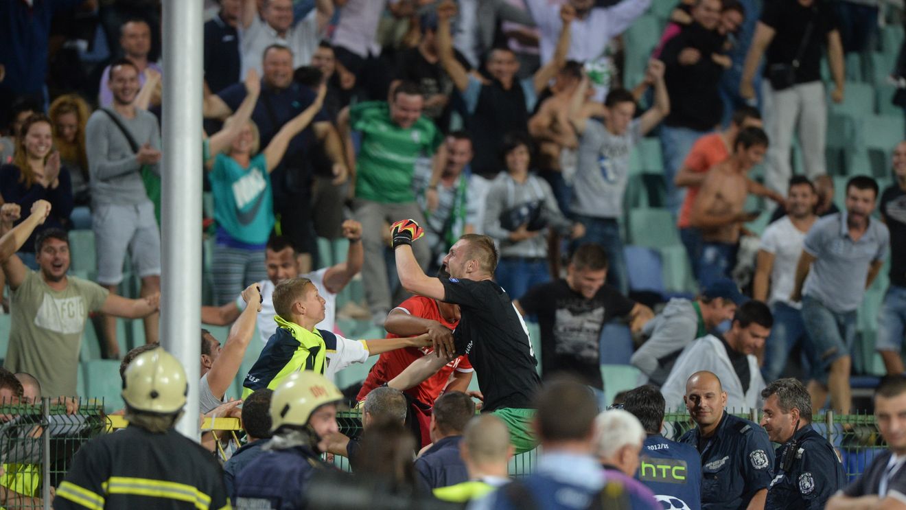 Moți, erou la bulgari: "Nu am știut ce să fac în poartă, cum să mă comport. Nu intrasem nici la antrenamente". Mănușile cu care a apărat penalty-urile lui Pârvulescu și Râpă au devenit obiect de cult la Sofia