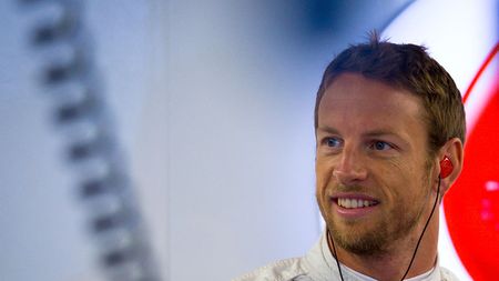 Monoposturile McLaren vor porni de pe ultimele poziții ale grilei în GP-ul Belgiei, după ce și-au schimbat motoarele