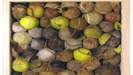 Povestea mingilor de tenis. De la pielea umplută cu păr de cal, la "ozn-urile" care ating peste 260 km/h