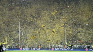 "Zidul Galben", din nou la înălțime. FOTO | Coregrafie excepțională afișată de fanii Borussiei Dortmund la meciul cu Juventus