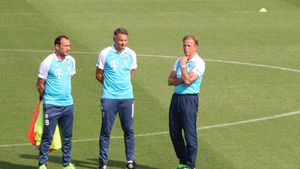 CULISE | Îi face altcineva echipa lui Daum? Selecționerul vede altfel fotbalul: "Eu vreau să atac mereu, să controlez, să am inițiativa!". Detalii despre "păpușarul" lui Christoph Daum

