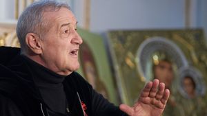 Gigi Becali a pregătit contractul pentru noul antrenor de la FCSB și a amenințat: „Mă voi supăra pe el! A luat 1.000.000 de euro”
