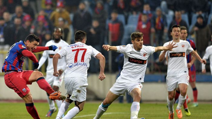 "Câinii" de la prima echipă au făcut scandal la Dinamo 2. Antrenorul a oprit ședința și i-a trimis acasă. EXCLUSIV: Asanovici a fost exclus din lot 