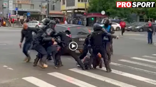 Incidente violente înainte de Dinamo – U Cluj! Jandarmii i-au luat la bătaie pe suporterii „câinilor” în mijlocul străzii | VIDEO