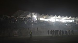 Noi expertize la stadionul ”Dan Păltinișanu”! S-a descoperit cauza exactă care a dus la stingerea nocturnei, iar președintele CJ Timiș a spus în ce condiții ar fi de acord cu redeschiderea arenei
