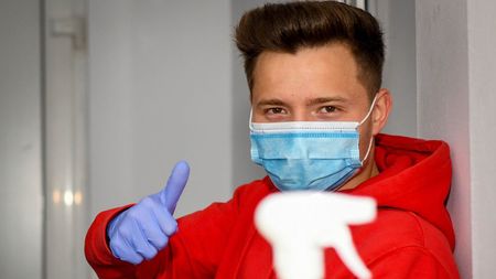 Rapidiștii au trecut testul SARS-CoV-2 și intră în cantonamentul de două săptămâni. Echipa giuleșteană e a treia din play-off-ul Ligii 2 care începe pregătirea în mod organizat