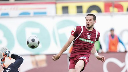 Ultimatum pentru Dinu "Vamă"!** Vladimir Bozovic așteaptă un răspuns până joi, altfel pleacă gratis