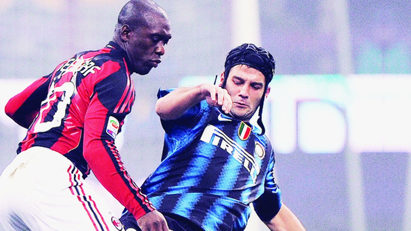 AC Milan a învins pe Inter cu 3-0!** Cristi Chivu, eliminat