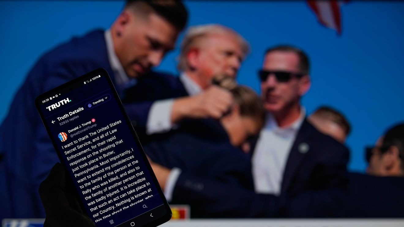 Ipoteză șocantă în cazul împușcării lui Donald Trump: poliția și serviciile secrete ar fi știut că este un trăgător pe acoperiș, dar nu l-au oprit! „Le-am spus că l-am pe văzut ucigaș. De ce nu l-au dat jos pe Trump de pe scenă?!”