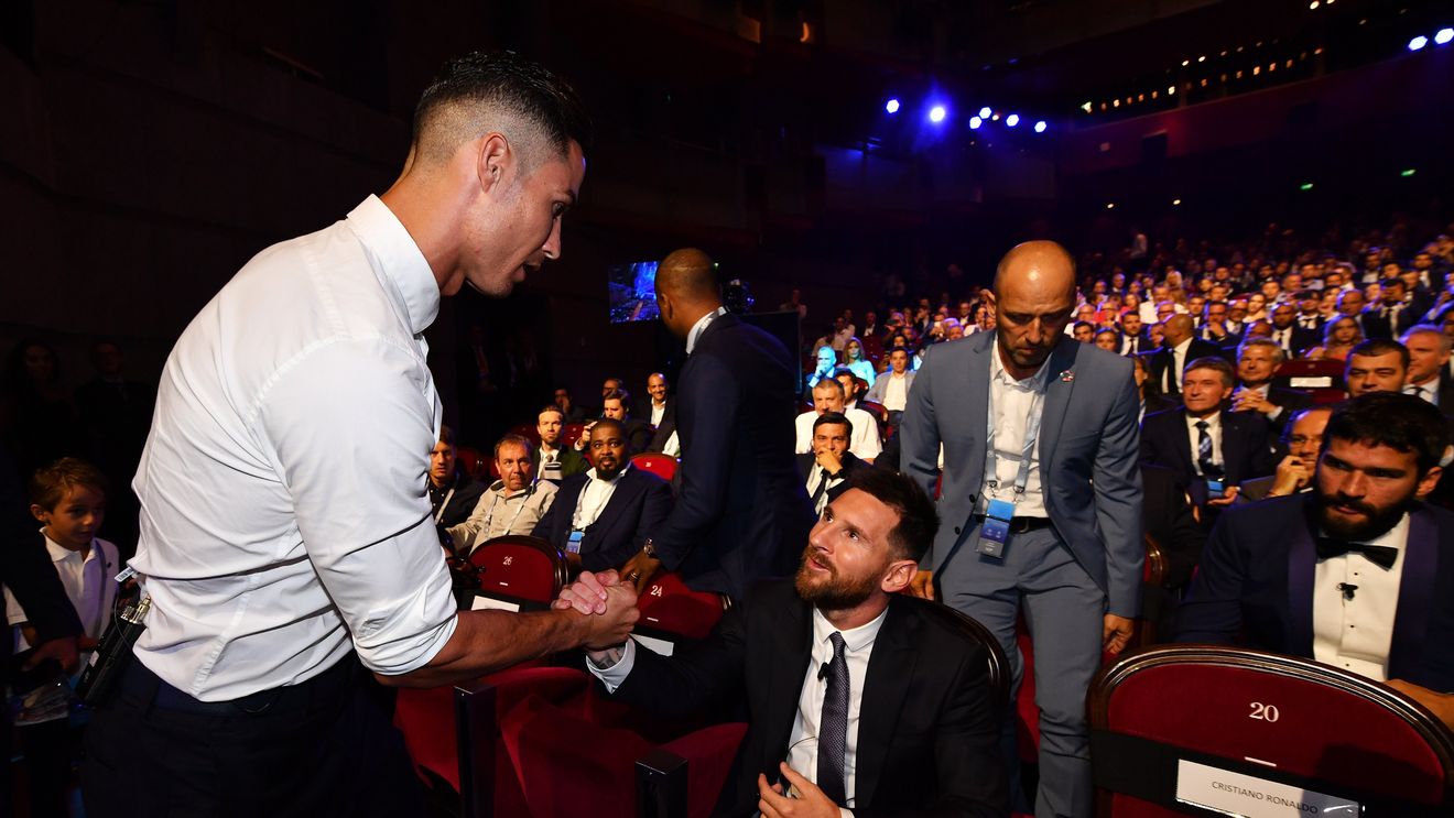 Ronaldo, mesaj clar pentru Messi și hateri: "Să mă retrag cu el? Cine nu mă iubește, mă va vedea aici"