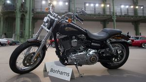 Papa Francis și-a vândut motocicleta Harley Davidson. Banii merg în scopuri caritabile