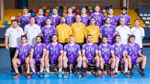 Un sportiv uriaș, care i-a prins pe Vasile Stîngă și Maricel Voinea ca adversari în teren, va juca handbal de mare performanță și la 49 de ani!