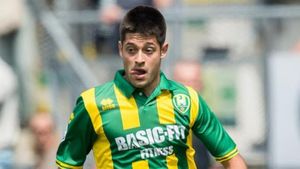 Atacantul Cătălin Țîră a semnat un contract pe doi ani cu FC Brașov