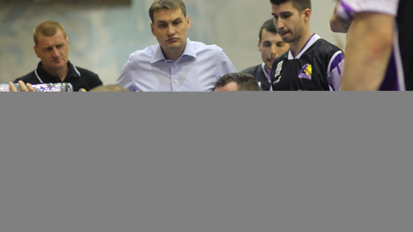 Dragan Petricevic va demisiona din funcția de antrenor al echipei de baschet BC Timișoara