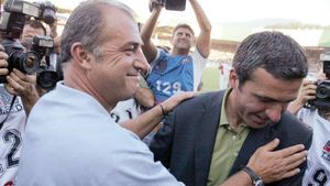 I-a dat Hagi ponturi lui Terim?** "Regele" s-a văzut cu "Împăratul" la hotelul unde sunt cazați cei de la Galatasaray