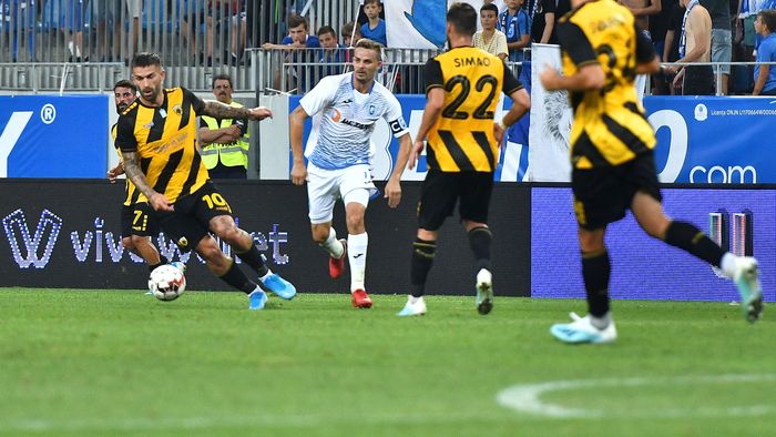 Craiova, sabotată de arbitraj și de Carlos Fortes. Oltenii au ratat calificarea la Atena pe mâna atacantului portughez și a brigăzii din Franța