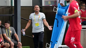 Derby moldav la Ruși-Ciutea, între FC Bacău și Cetatea Suceava. Costel Enache: ”Atunci când ne întâlnim între noi se descarcă altfel de energii decât cele normale într-un meci de campionat”