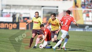 "Câinii" n-au mai stat în canapea! Dinamo - Ceahlăul Piatra Neamț 1-1