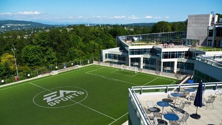 FIFA 2012 - drumul de la idee la pc-ul tău!**  Vezi cum a fost creat și ce cred fotbaliștii reali despre "sosiile" lor! E cel mai realist joc pe care l-ai încercat?