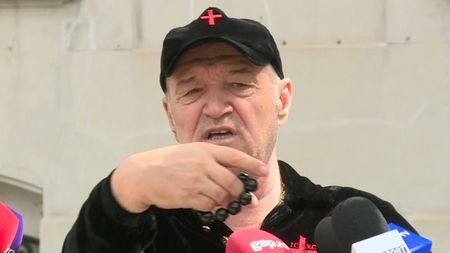 Gigi Becali, reacție vehementă despre faza penalty-ului care a aruncat în aer Superliga la meciul Farul - FCSB! „De ce nu a spus Ilie Dumitrescu asta?!” | VIDEO