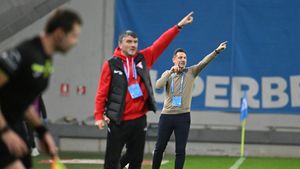 De ce a ajuns dinamovistul Adi Mihalcea să țină cu FCSB?