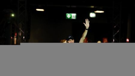 INTERVIU EVENIMENT | Darren Cahill: "Simona are un foc în stomac care e 100% ca al tatălui ei. Românii au un blocaj când e vorba să lucreze cu antrenori străini". Detalii tari povestite de australian plus o dezvăluire: "Mi-aș fi dorit să fiu solist. Eram fan INXS și AC/DC. Toți ne credem cântăreți sub duș"