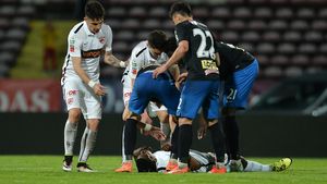 Sora și mama lui Ekeng au vorbit pentru BBC. Declarații cutremurătoare: "I-a spus celui mai bun prieten că este foarte obosit și nu se simte în stare să joace"